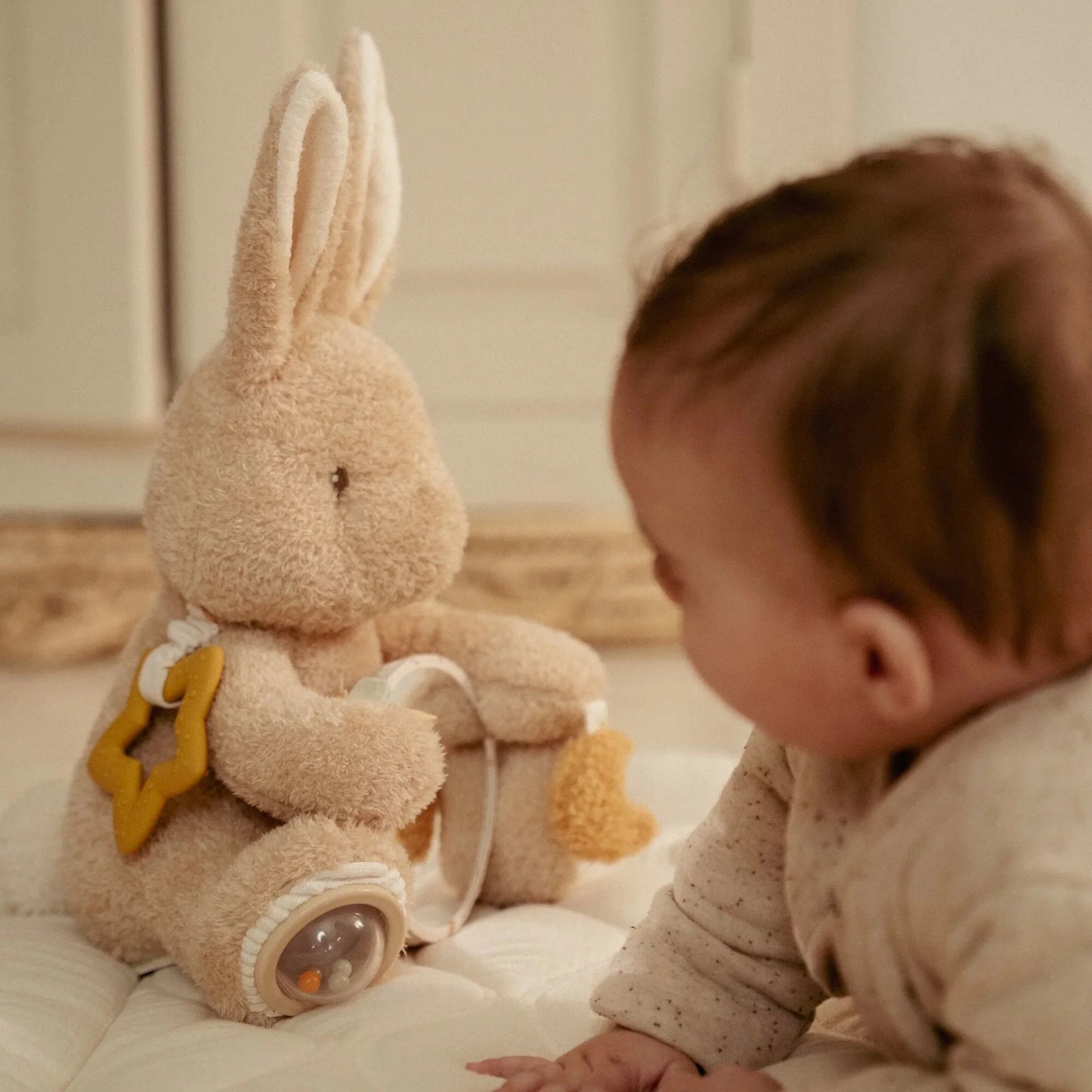 Little Dutch Activity Cuddle Bunny