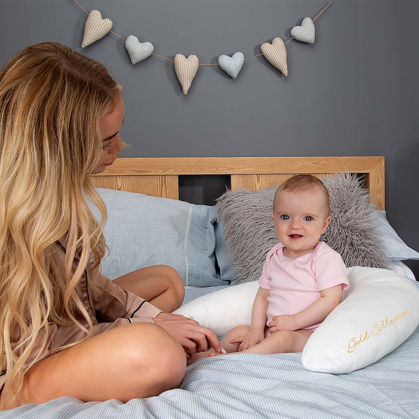 Mother&Baby Organic Cotton Feeding and Infant Support Pillow