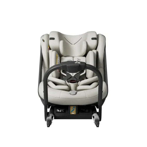 Axkid ONE + 3 Extended Rear Facing Car Seat