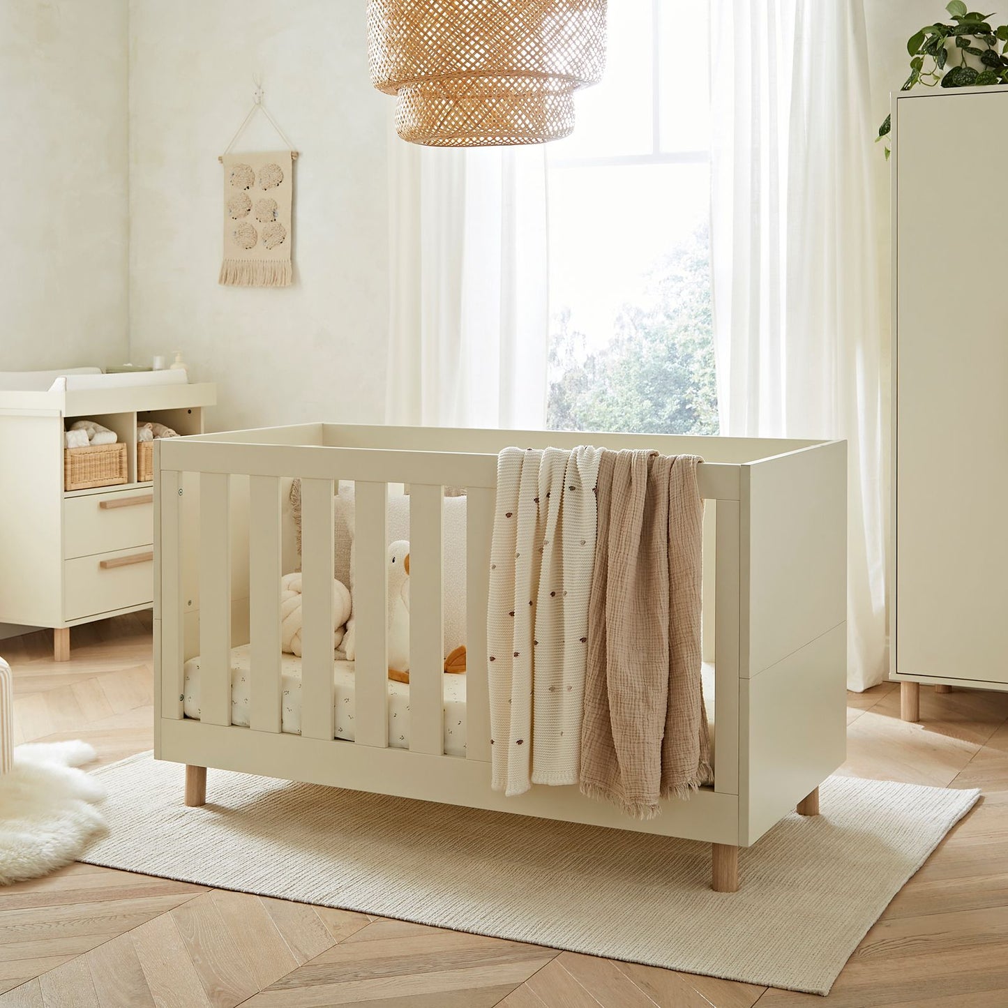 CuddleCo Harper Cot Bed - Cream & Ash