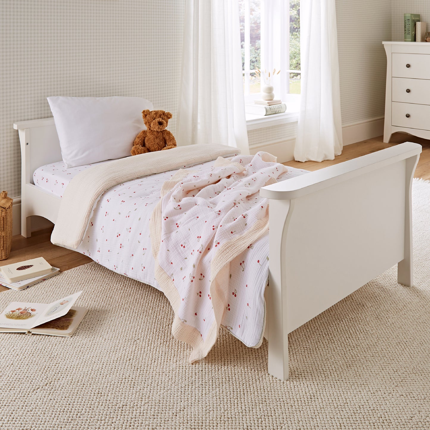 CuddleCo Cot Bed Quilt - Ditsy Cherry