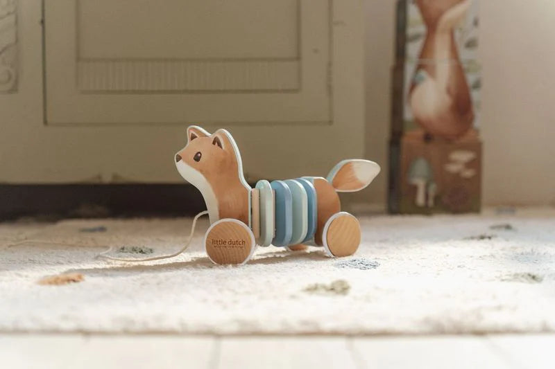 Little Dutch Pull Along Wiggle Fox
