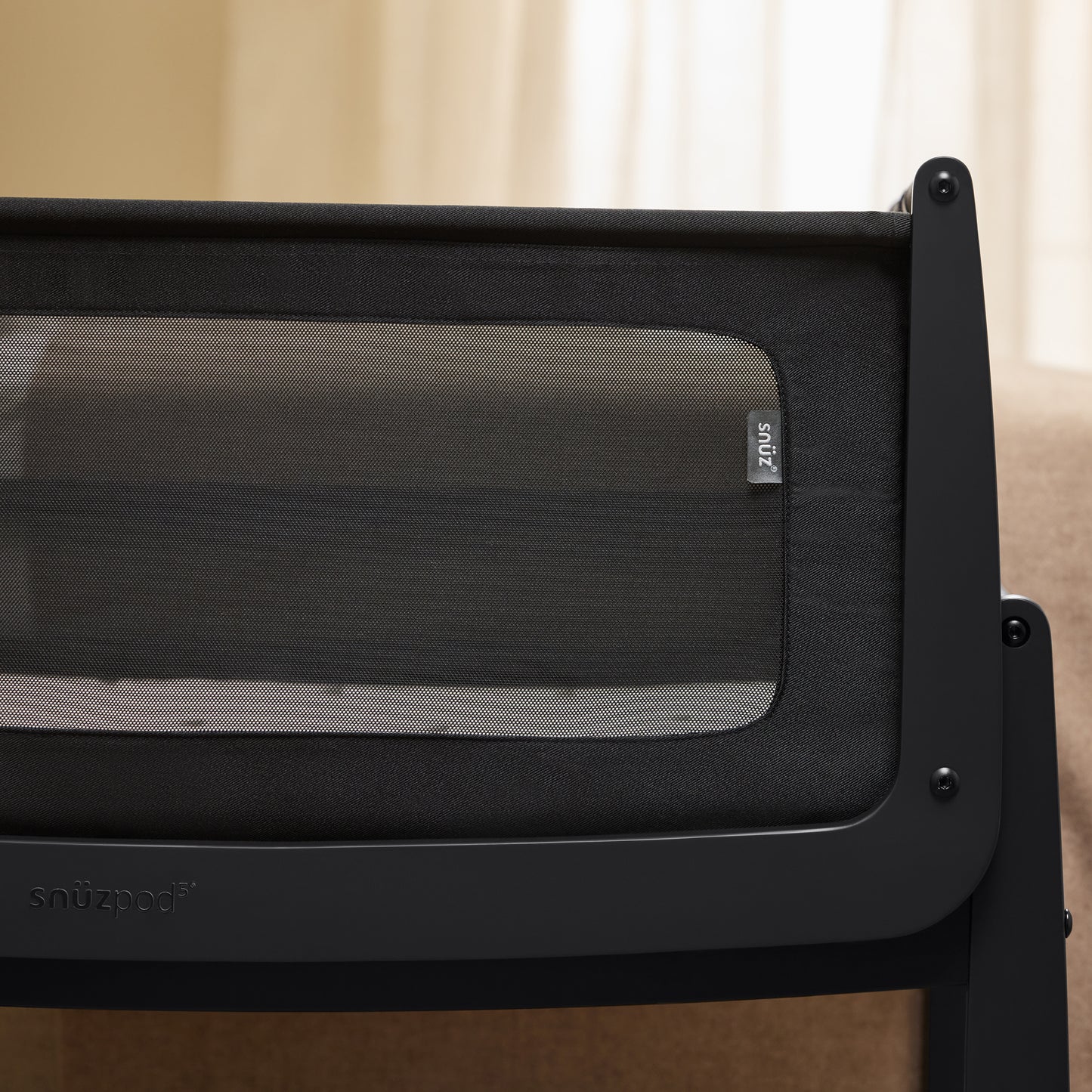 Snüz SnuzPod5 Bedside Crib - Graphite