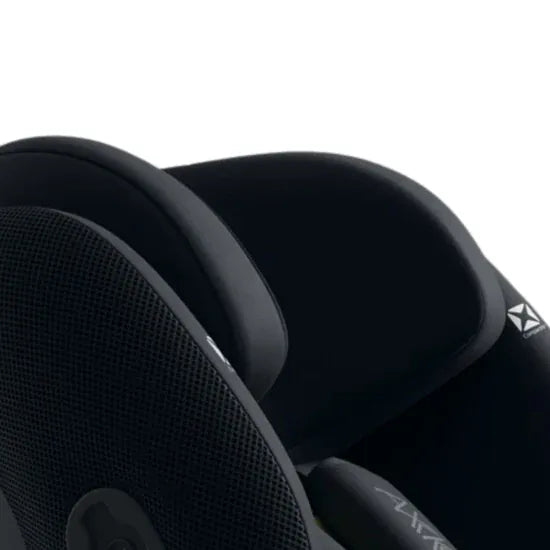 Axkid Minikid Core Extended Rear Facing Car Seat