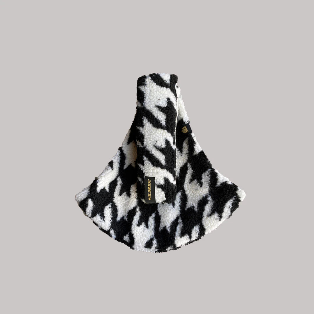 Wildride Toddler Carrier - Houndstooth Teddy