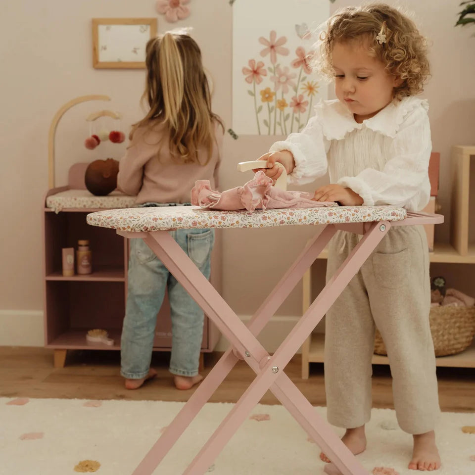 Little Dutch Ironing Board
