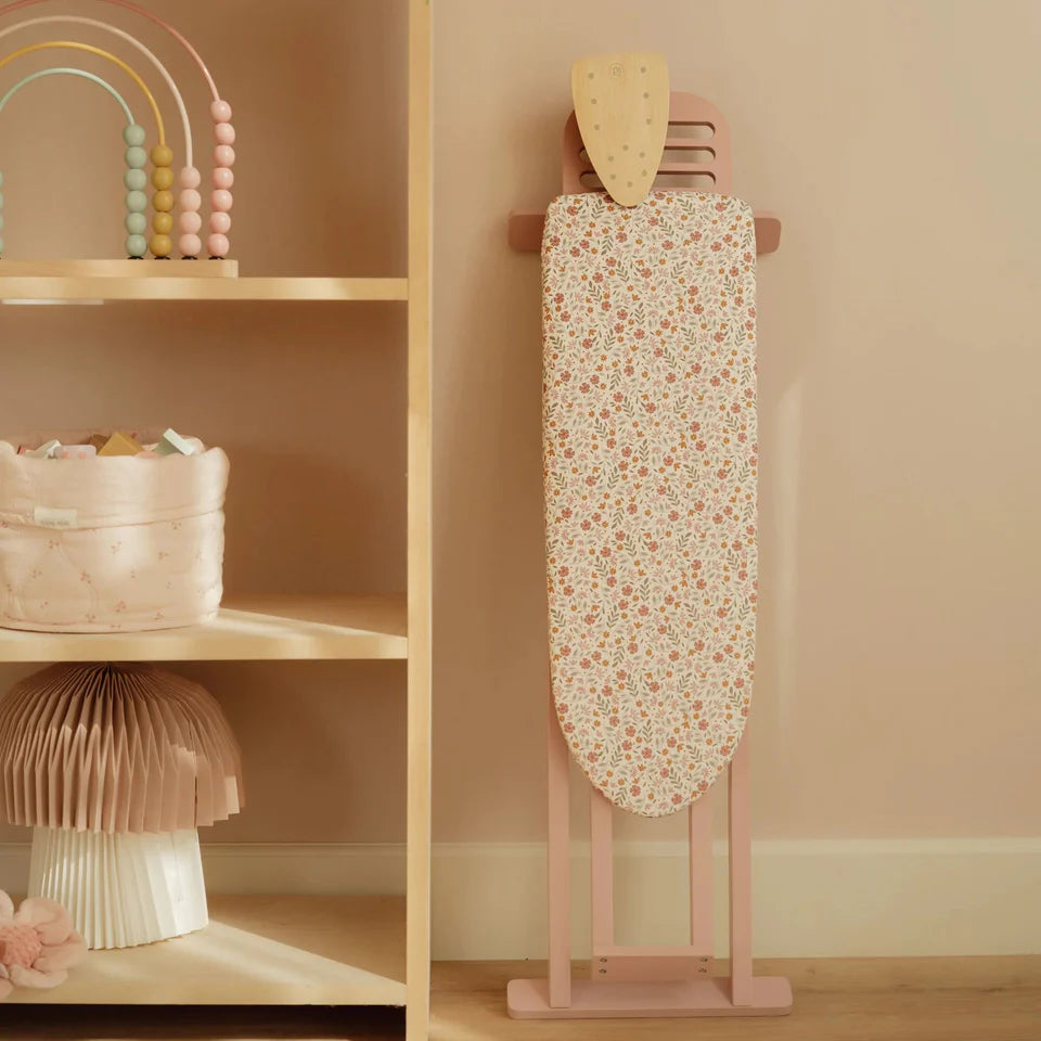 Little Dutch Ironing Board