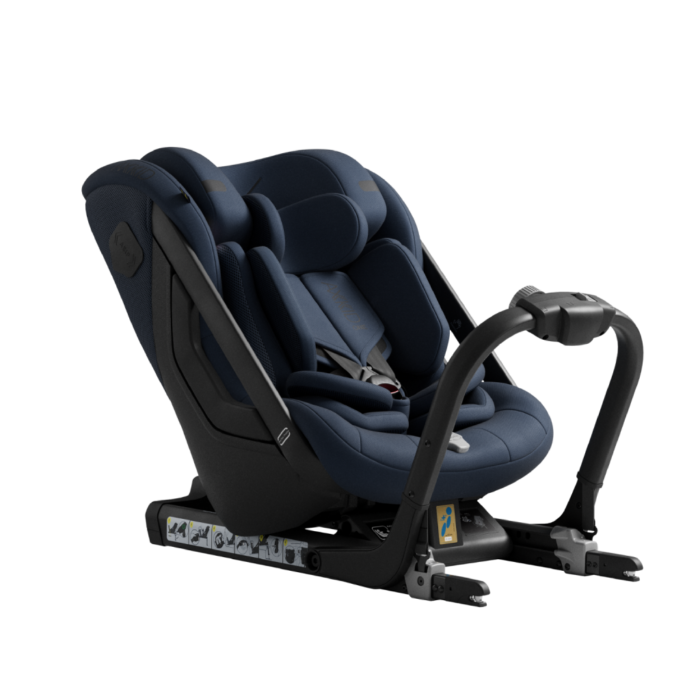 Axkid ONE + 3 Extended Rear Facing Car Seat