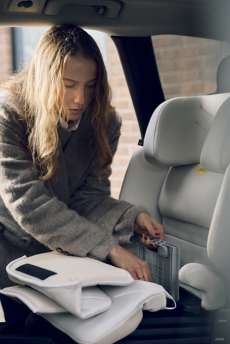 Axkid Up High Back Booster