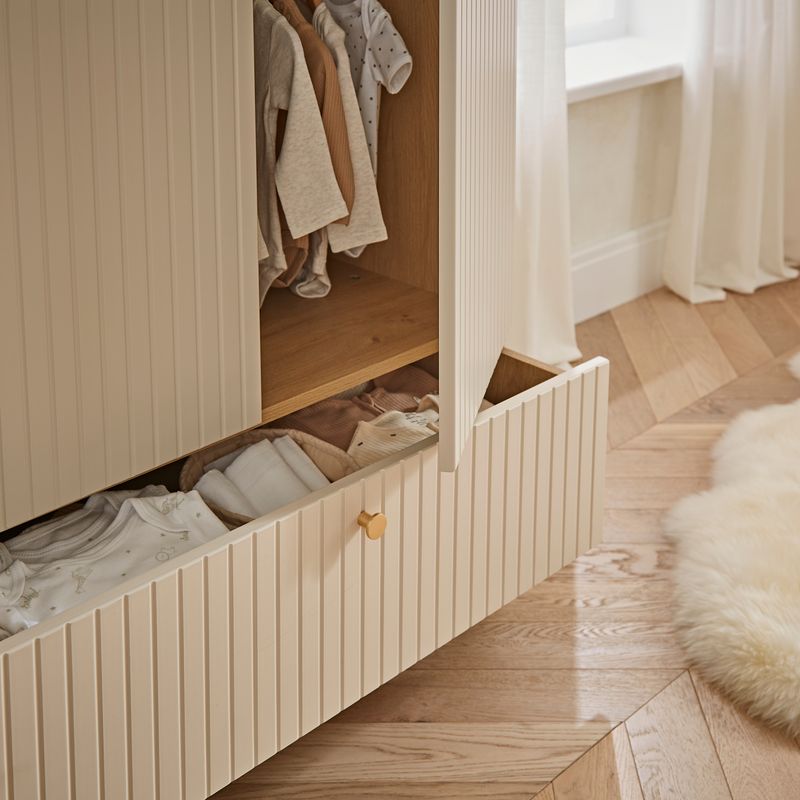 Cuddle Co Remi 3 Piece Nursery Furniture Set Oak & Cashmere
