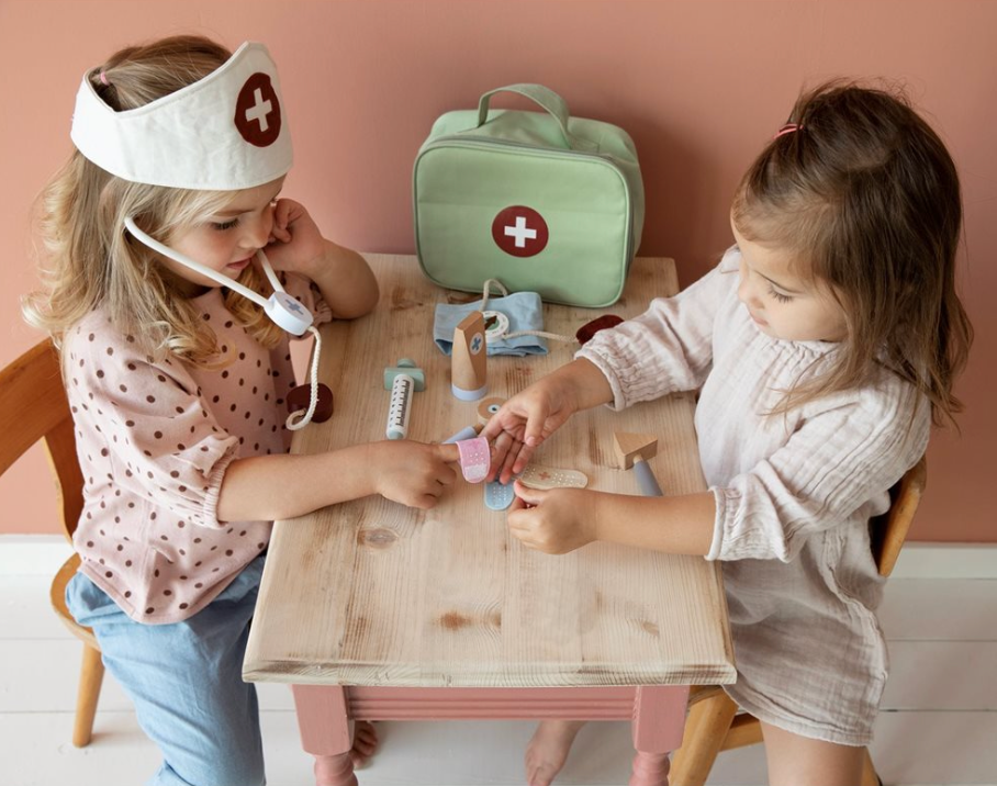 Little Dutch Doctor's Bag Playset image 2