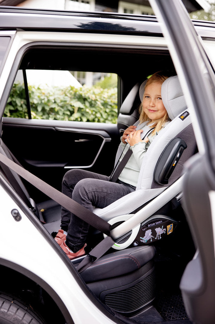BeSafe Stretch Extended Rear Facing Car Seat image 6