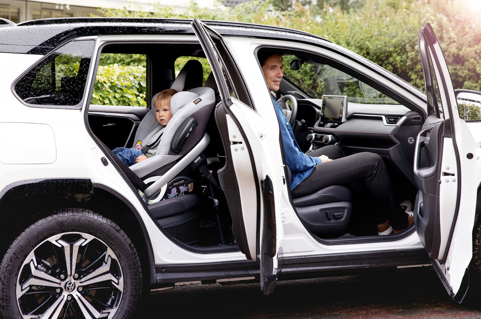 BeSafe Stretch Extended Rear Facing Car Seat image 8