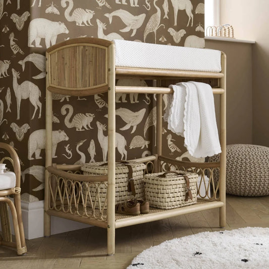CuddleCo Aria Wave Changing Table with Hanging Rail