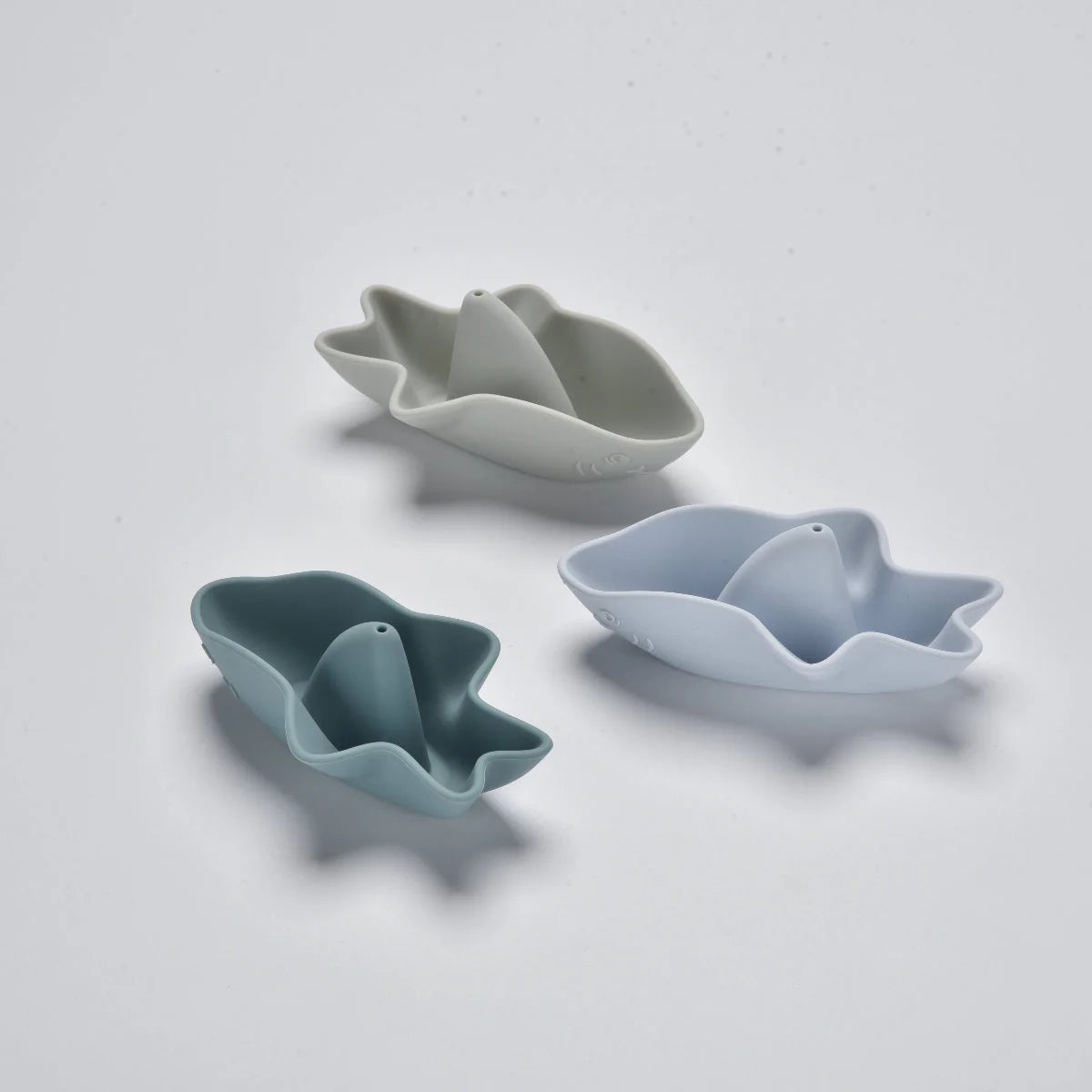 Jumini Baby Shark Boats Bath Toy - Blue