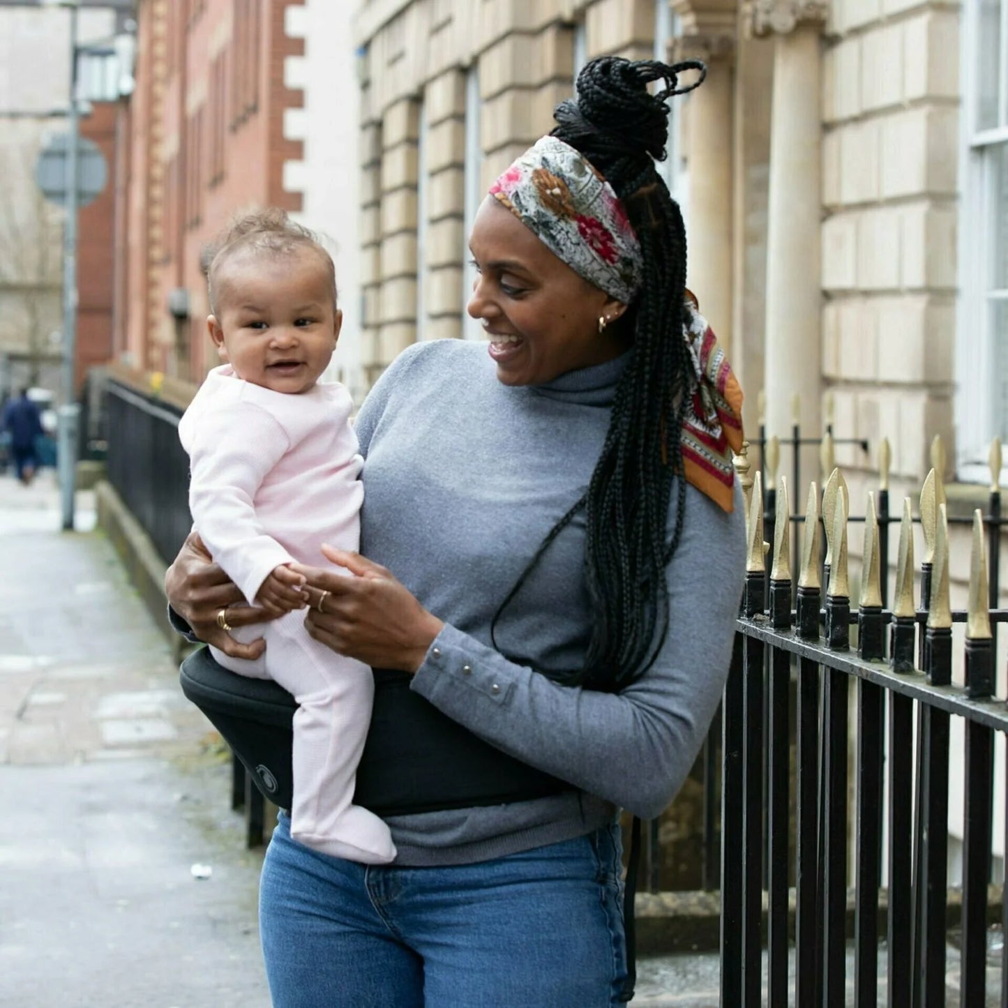 Hippychick Hip Seat Baby Carrying Aid - Denim Black