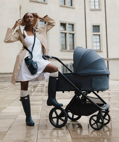 Venicci x Hunter Upline 3 - Luxury Bundle (4 in 1) Travel System