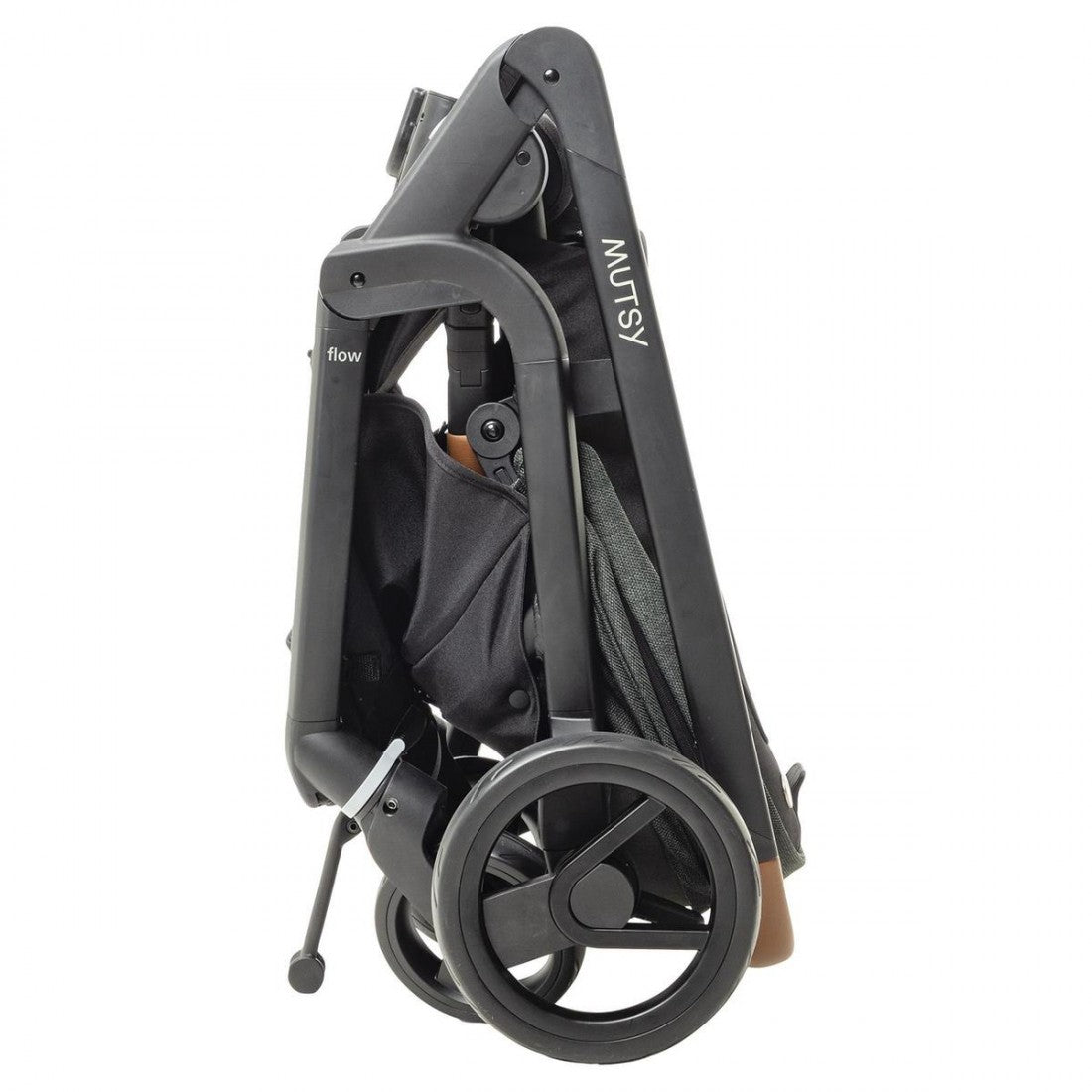 Mutsy Flow - North Black Pushchair Bundle EX DISPLAY
