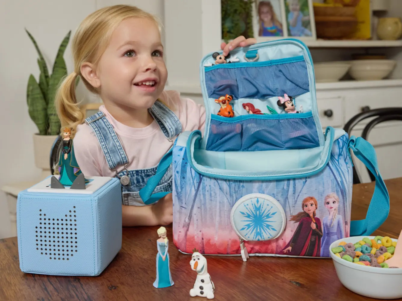 Tonies Listen & Play Bag - Frozen