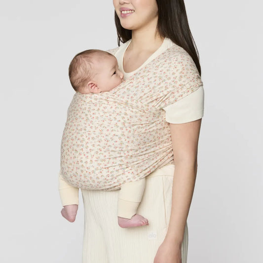 Ergobaby Aura Baby Wrap Sustainable Knit - Dainty Blooms