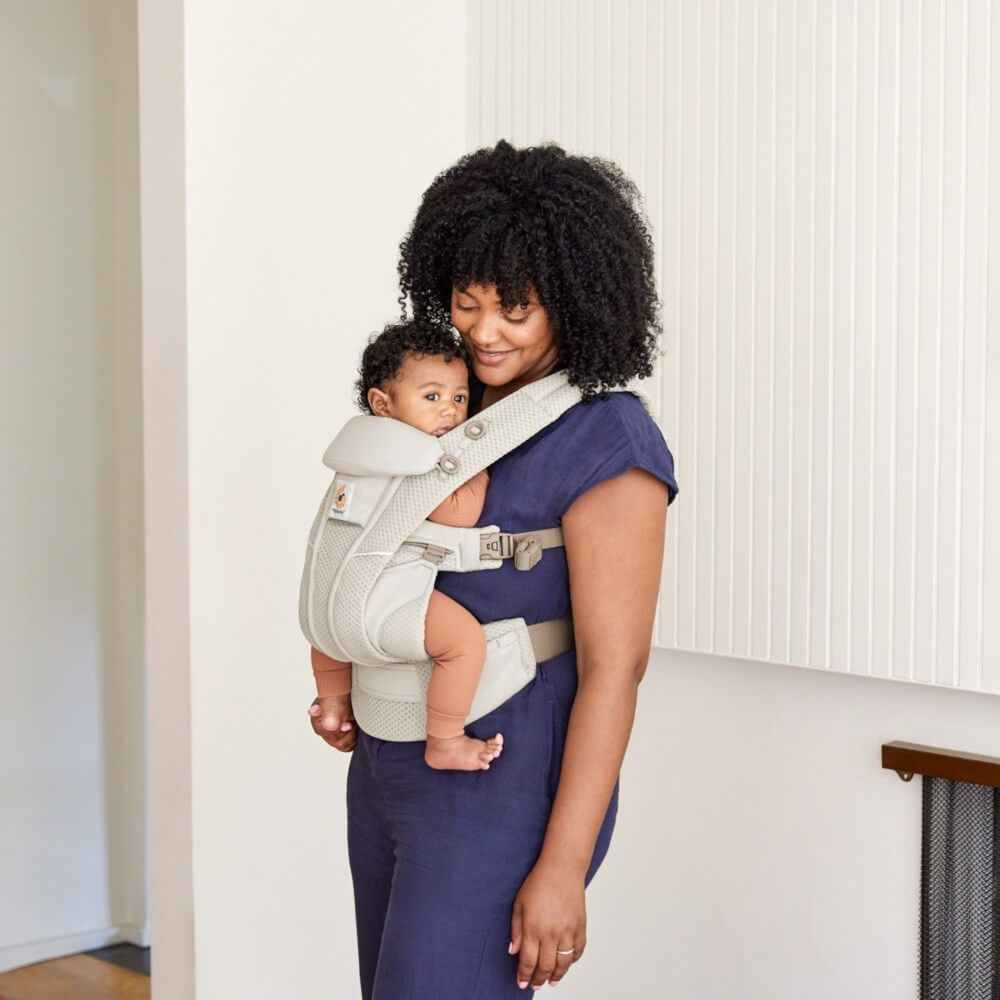 ergobaby Omni™ Breeze Carrier Natural Beige image 4