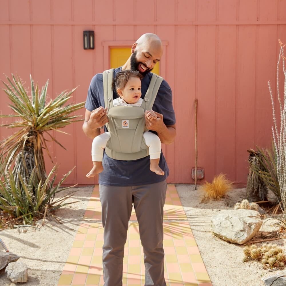 ergobaby Omni Dream™ Soft Olive image 3