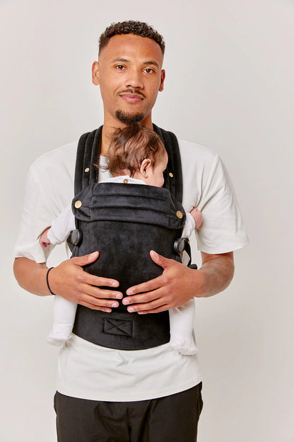 Bizzi Growin Nomad Air Baby Carrier - Panther Black Velvet