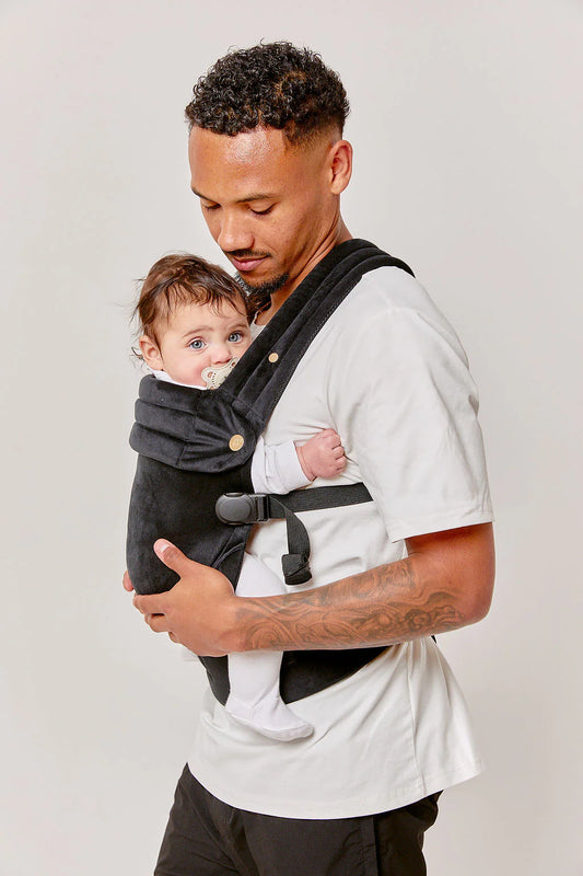 Bizzi Growin Nomad Air Baby Carrier - Panther Black Velvet